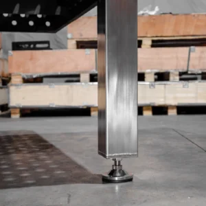 Tenaxis welding table using stainless steel fixed leg